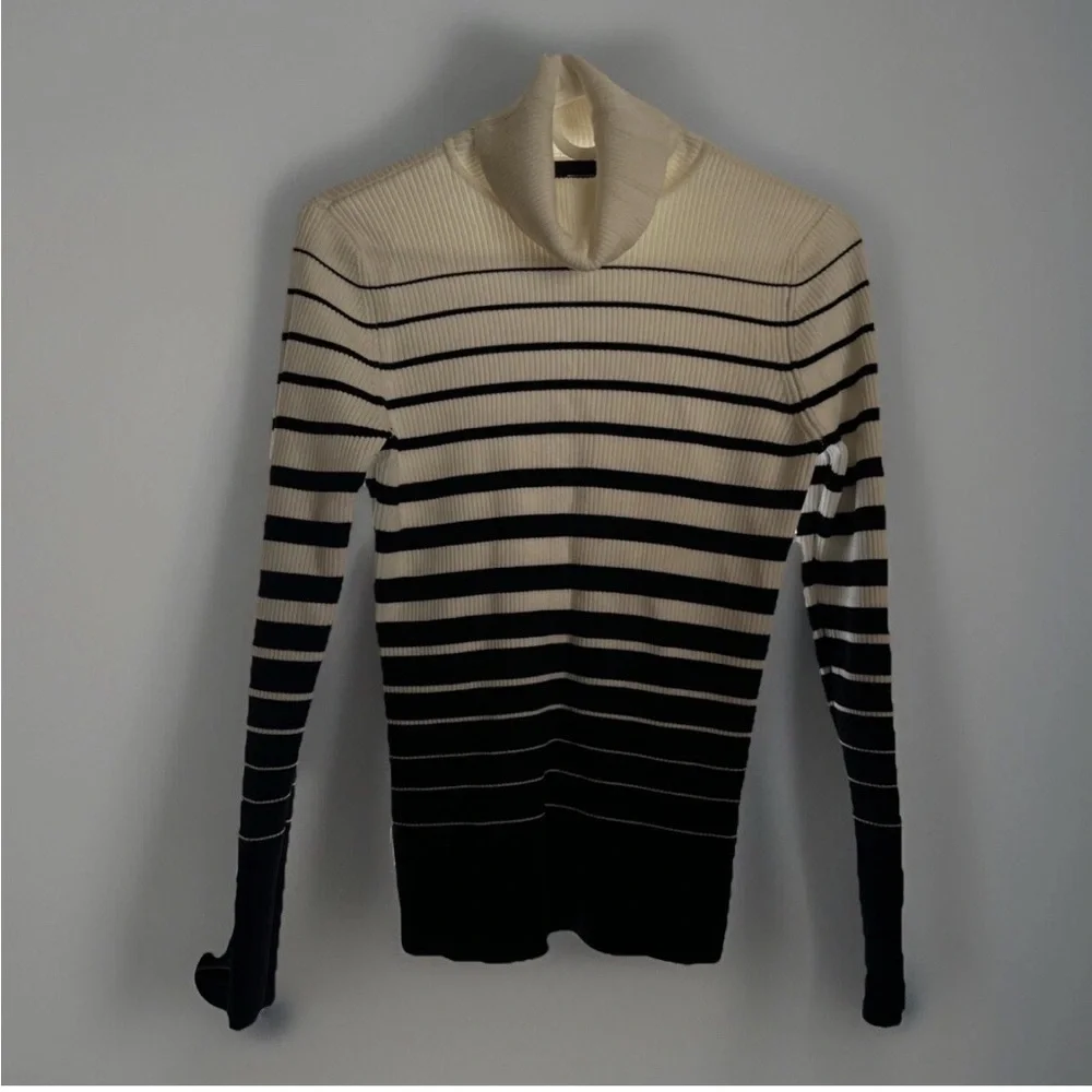 WHBM turtleneck NWOT